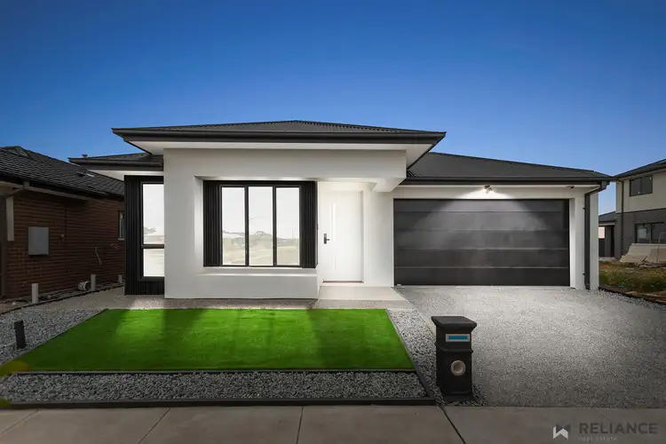 104 Pintail Drive, Melton South VIC 3338
