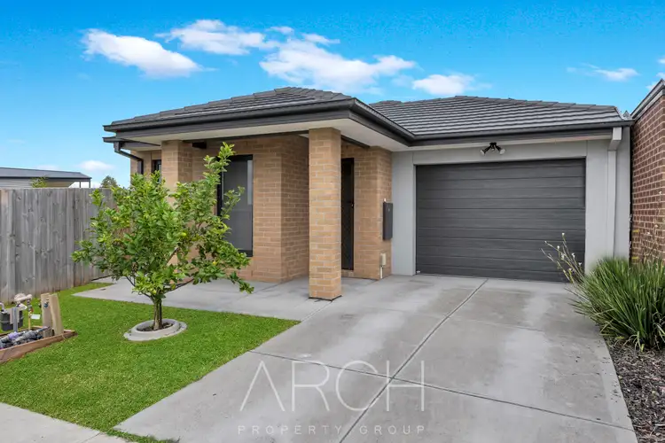 74 Mortlake Drive