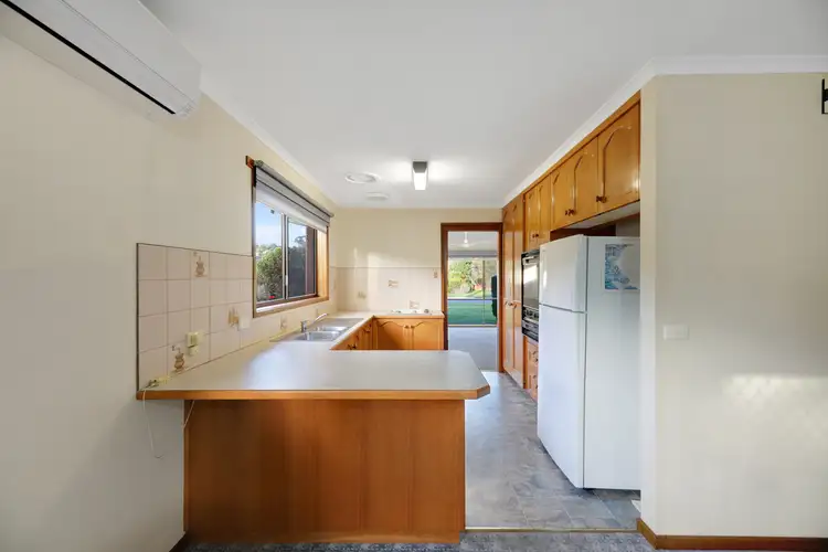 Sixth view of Homely house listing, 3 Stratfield Court, Warragul VIC 3820