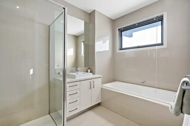 Sixth view of Homely townhouse listing, 2/34 Golf Links Avenue, Oakleigh VIC 3166
