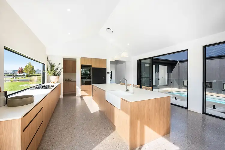 Fourth view of Homely house listing, 2 Butler Circle, Mudgee NSW 2850