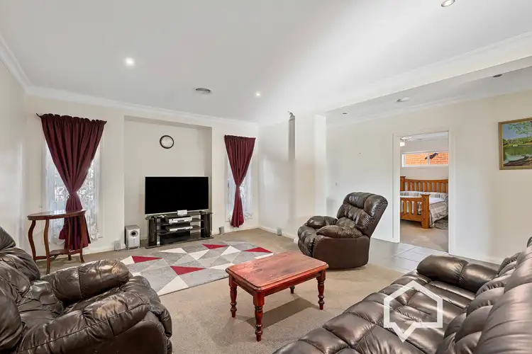 Second view of Homely house listing, 10 Irontree Close, Kangaroo Flat VIC 3555