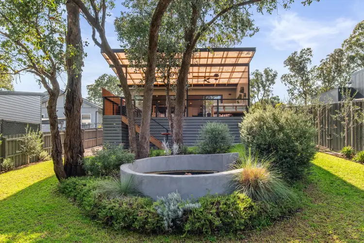 10 Upper Road, Wattle Glen VIC 3096