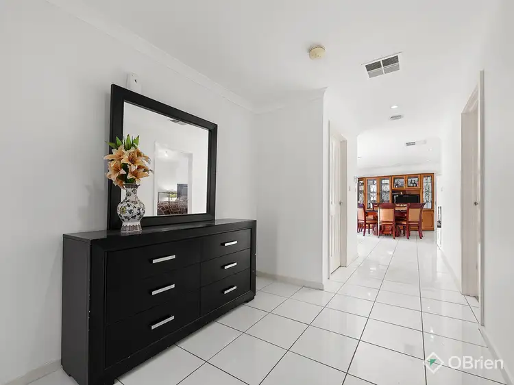 Second view of Homely house listing, 5 Richie Circuit, Hillside VIC 3037