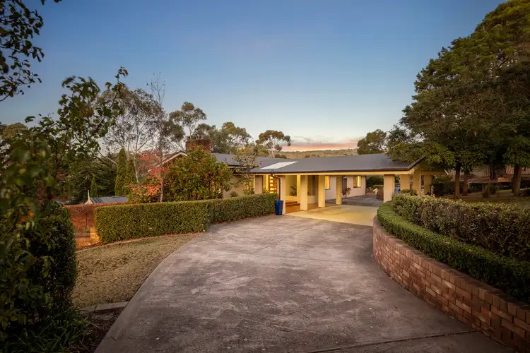 65 Oakridge Road, Aberfoyle Park SA 5159