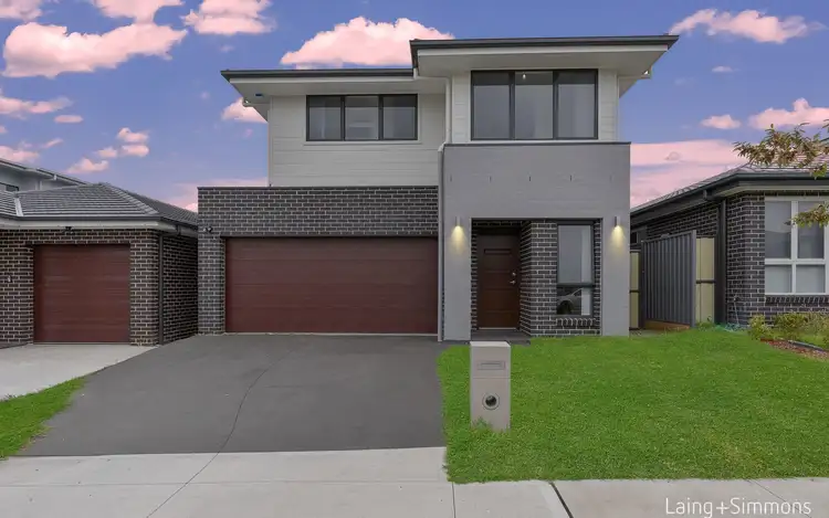 8 Horizon Loop, Oran Park NSW 2570