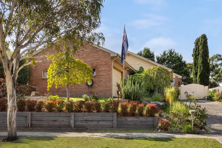 77 Balmoral Circuit, Sunbury VIC 3429