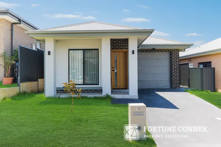 18 Tussock Avenue