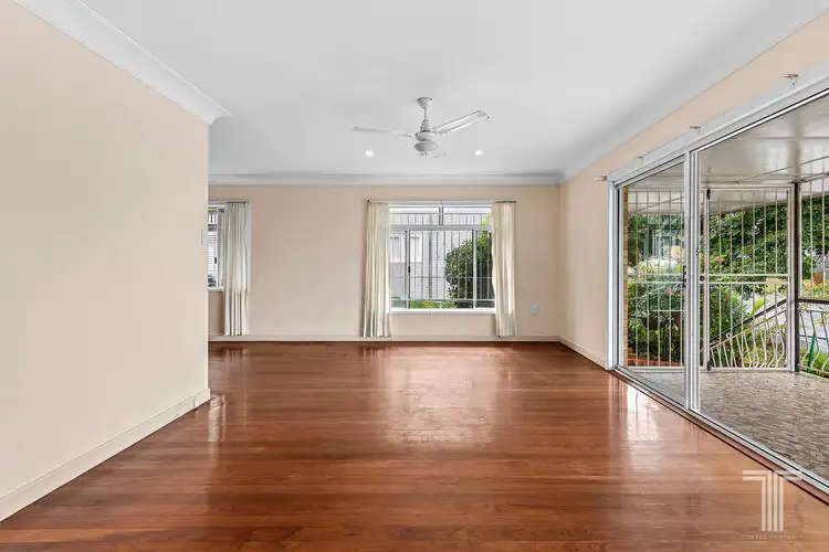 Second view of Homely house listing, 16 Cresthaven Drive, Mansfield QLD 4122