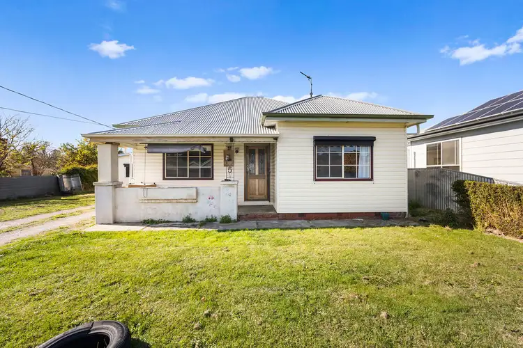 5 Linaker Lane, Golden Point VIC 3350