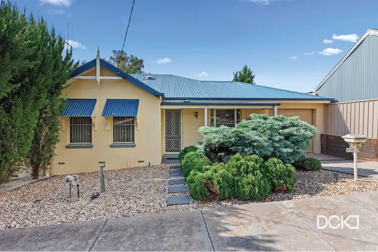 2/17 Steane Street, Kennington VIC 3550