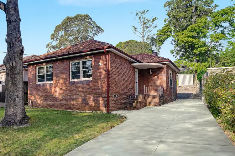 62 Johnston Crescent