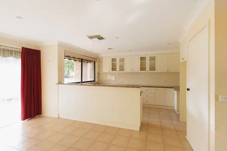 10 Rossarden Street, Fisher ACT 2611