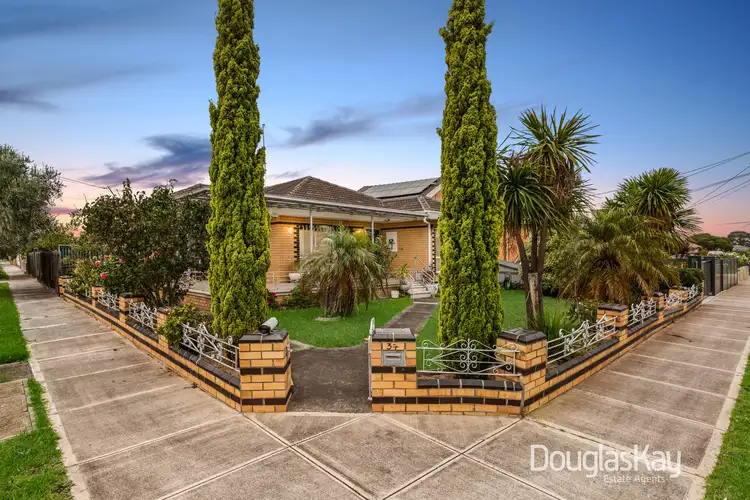 34 Dinnell Street, Sunshine West VIC 3020