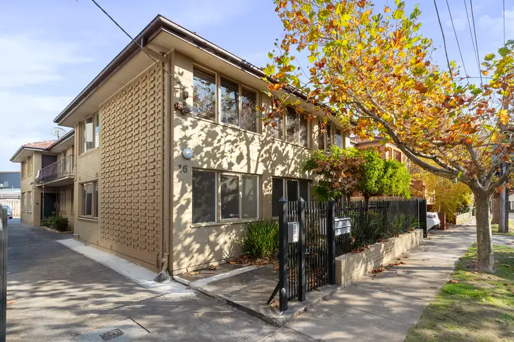 1/16 Joyce Street, Elwood VIC 3184