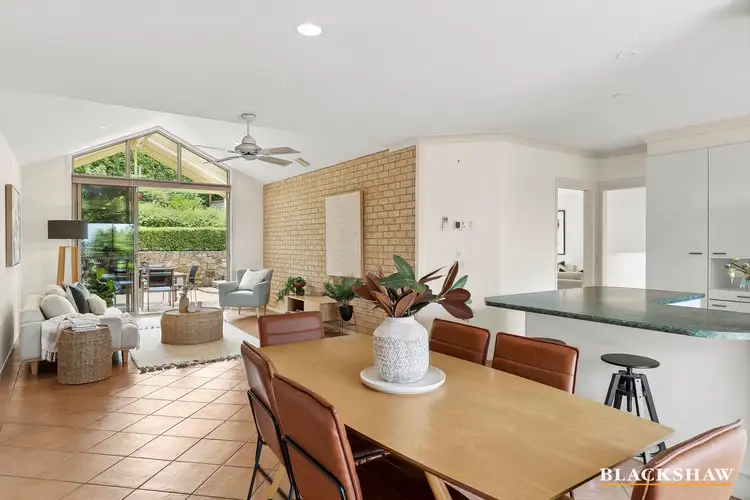 17 Fleetwood Smith Street