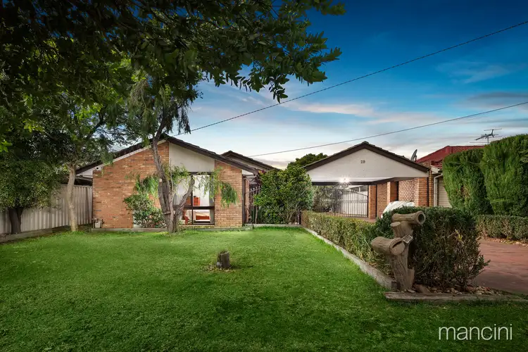 29 Gordon Avenue South, Altona Meadows VIC 3028
