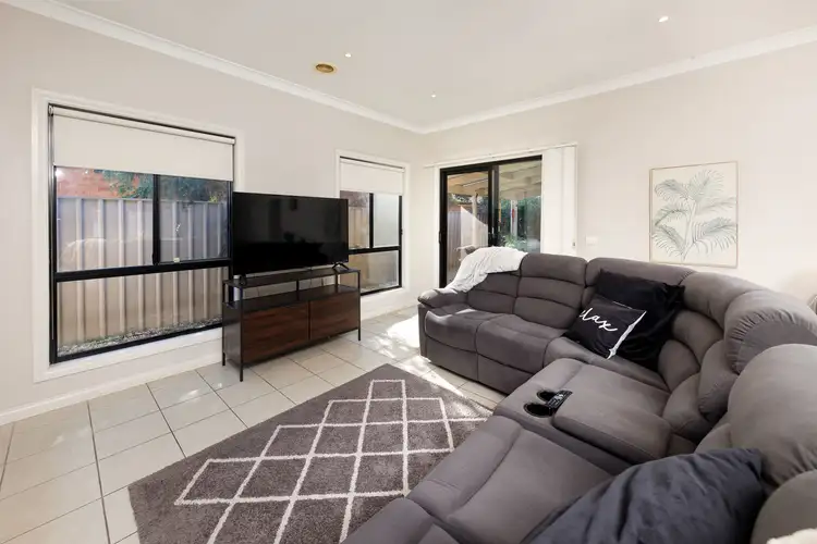 Fifth view of Homely townhouse listing, 2/15 Noel Street, Wodonga VIC 3690