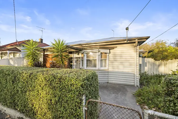 504 Doveton Street North, Soldiers Hill VIC 3350