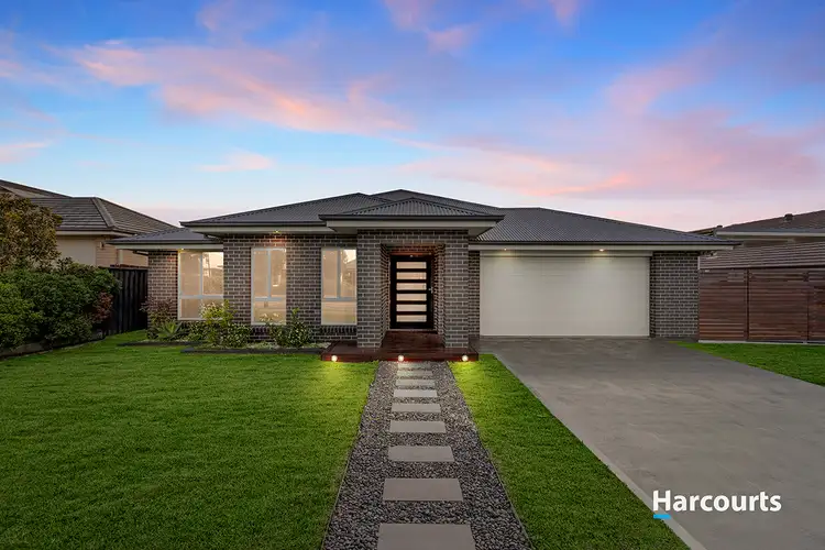 25 Settlers Boulevard, Chisholm NSW 2322
