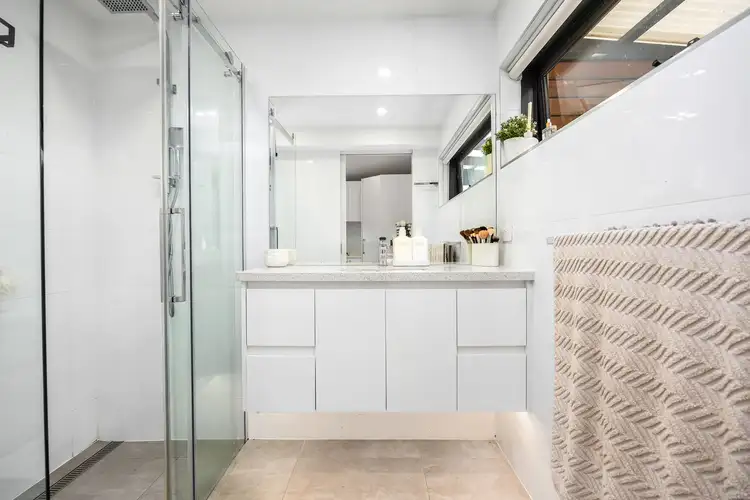 Sixth view of Homely semi-detached listing, 21B Hillcrest Road, Frankston VIC 3199