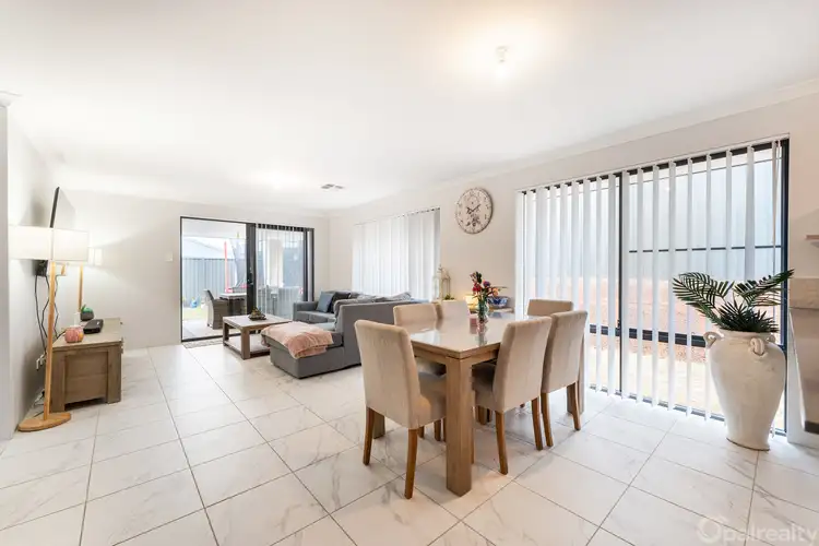 5 Nepine Vista, Wandi WA 6167