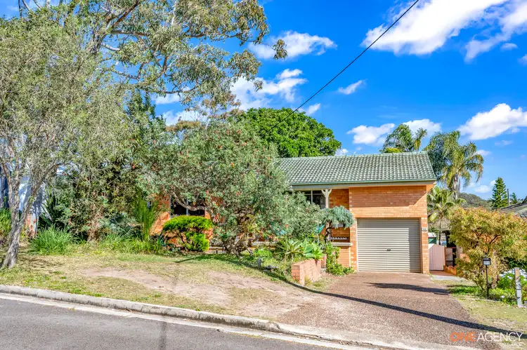 Second view of Homely house listing, 199 Macquarie Grove, Caves Beach NSW 2281