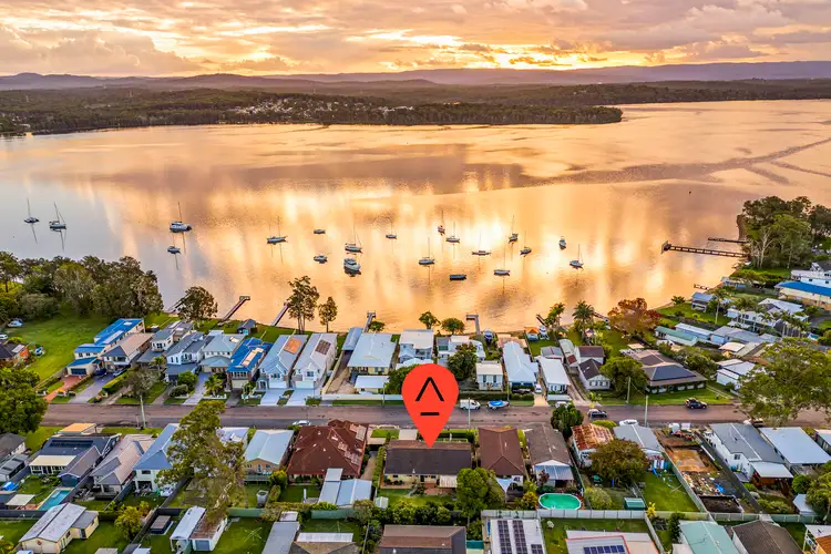 30 Kenilworth Street, Mannering Park NSW 2259