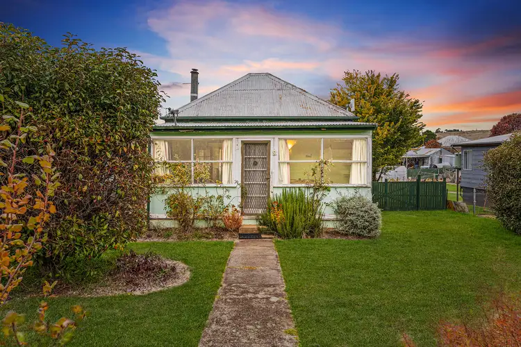 12 York Street, Adaminaby NSW 2629