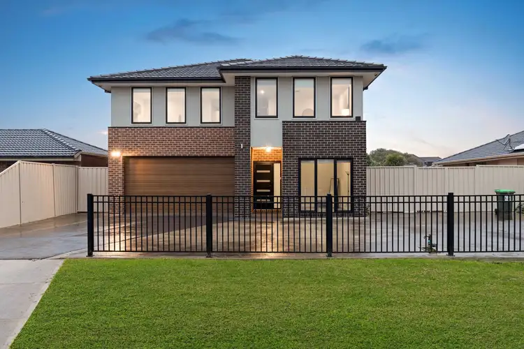 42 Delbridge Drive, Sydenham VIC 3037