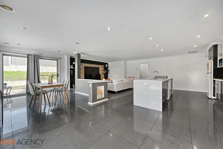 Sixth view of Homely house listing, 24 Robinson Court, Orange NSW 2800