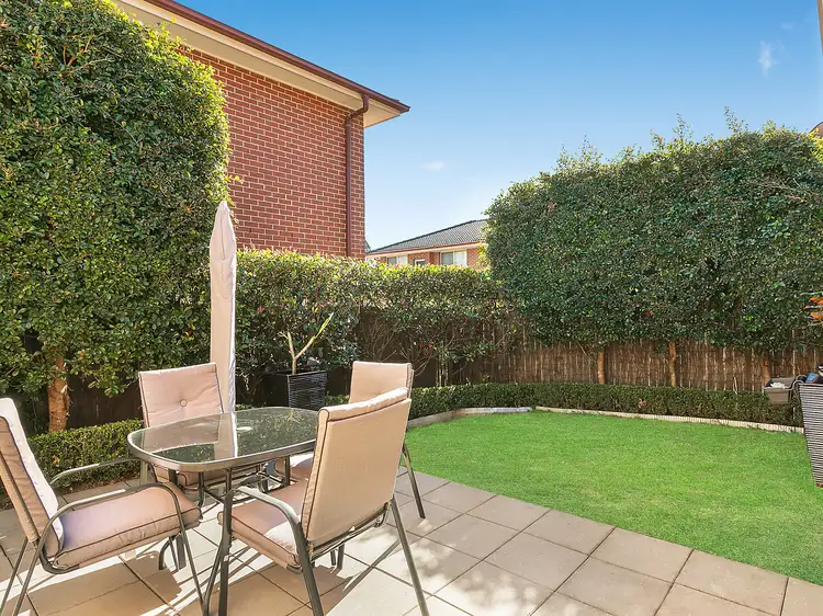 6/241-243 Old Windsor Road, Old Toongabbie NSW 2146