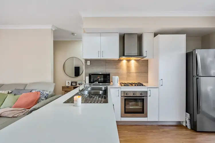 Fifth view of Homely apartment listing, 2/358 Hardey Road, Cloverdale WA 6105