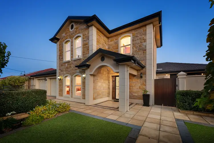 2 Golflands Terrace, Glenelg North SA 5045
