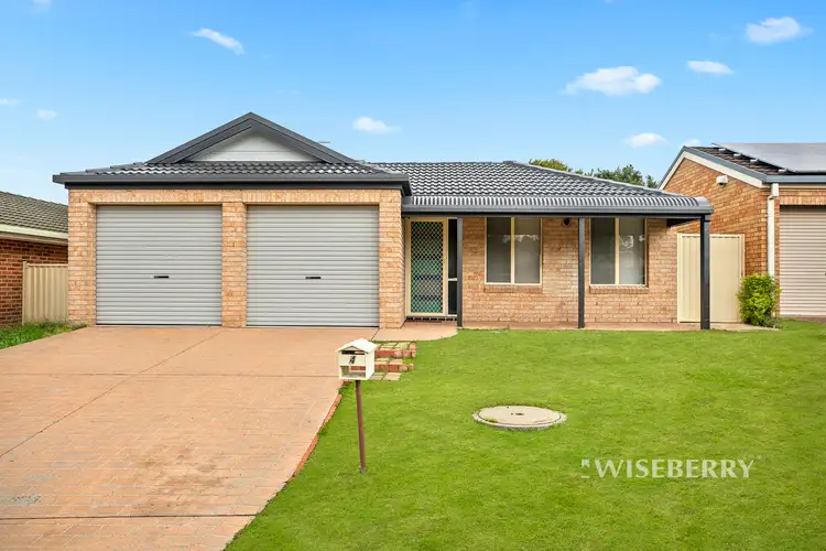 4 Newton Place, Blue Haven NSW 2262