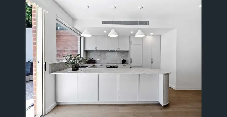 Fourth view of Homely house listing, 2 Fitzpatrick Street, South Melbourne VIC 3205