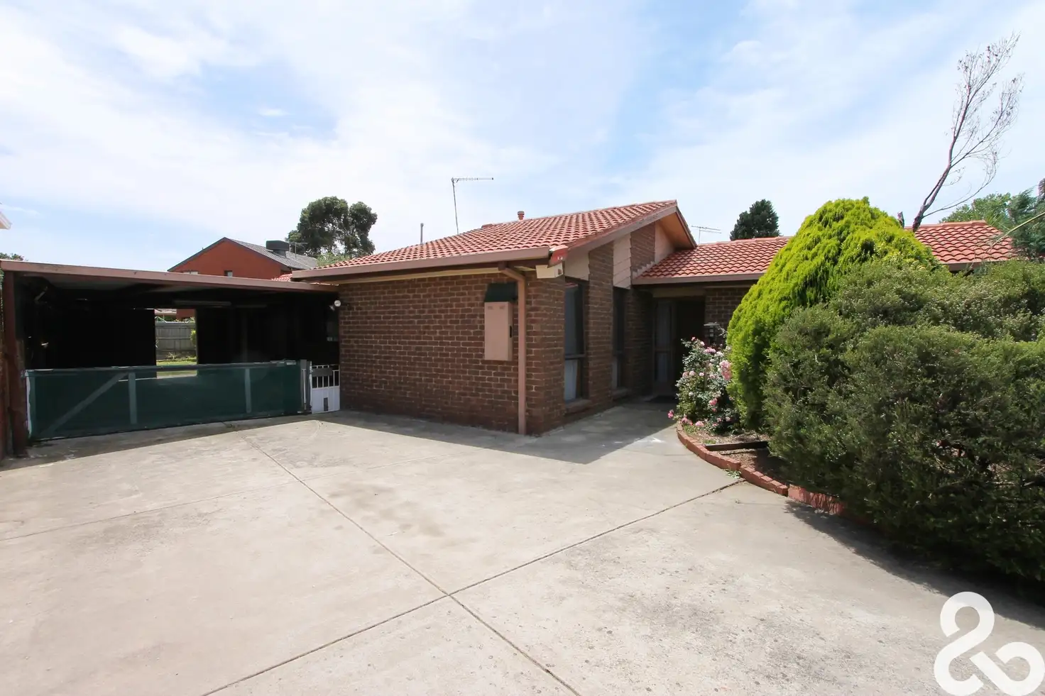 Main view of Homely house listing, 4 Jacaranda Drive, Mill Park VIC 3082