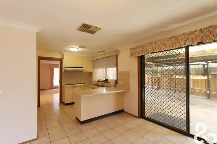 Fifth view of Homely house listing, 4 Jacaranda Drive, Mill Park VIC 3082