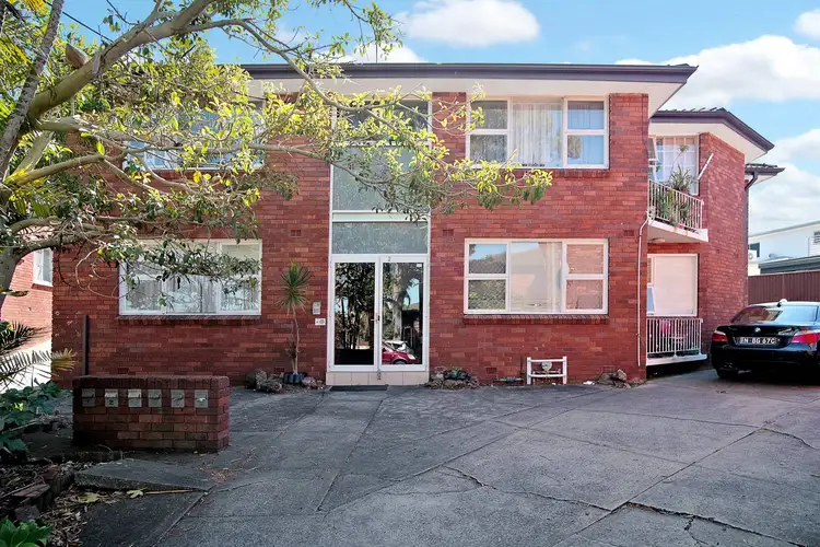 3/2 St Jude Crescent, Belmore NSW 2192