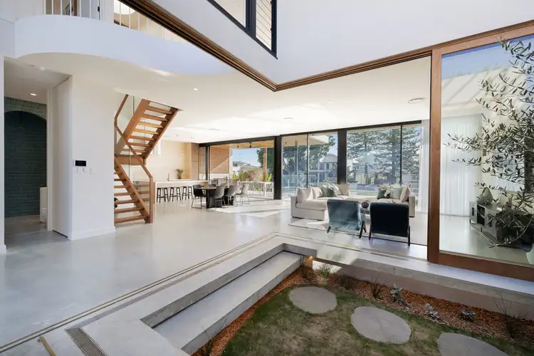 Third view of Homely house listing, 5 Monte Vista Court, Broadbeach Waters QLD 4218
