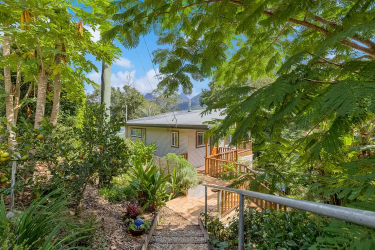 7 Mitchell Street, Uki NSW 2484