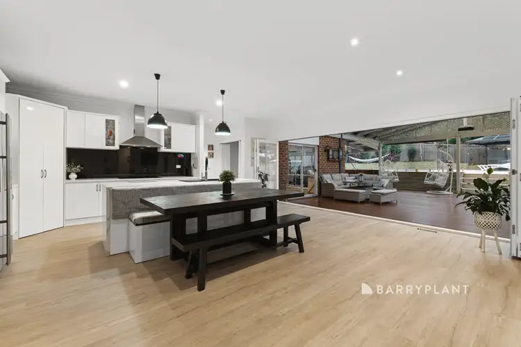 14 Wills Avenue, Pakenham VIC 3810
