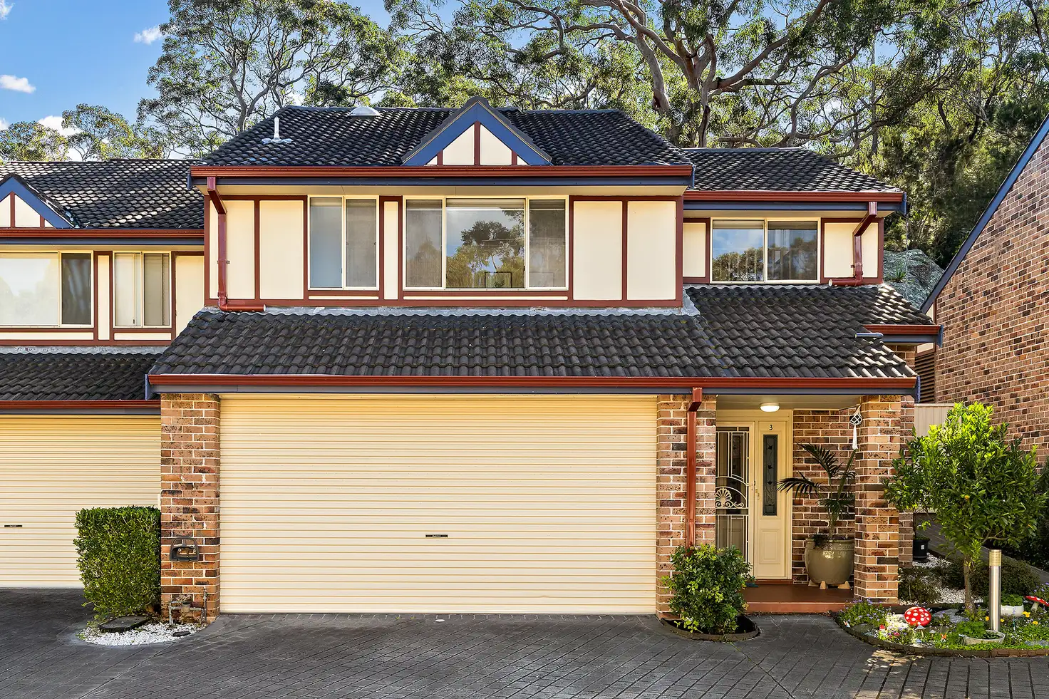 Main view of Homely townhouse listing, 3/2 Wollybutt Road, Engadine NSW 2233