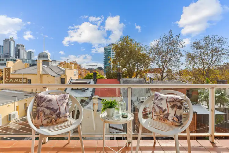 Third view of Homely studio listing, 5/68 Crown Street, Woolloomooloo NSW 2011
