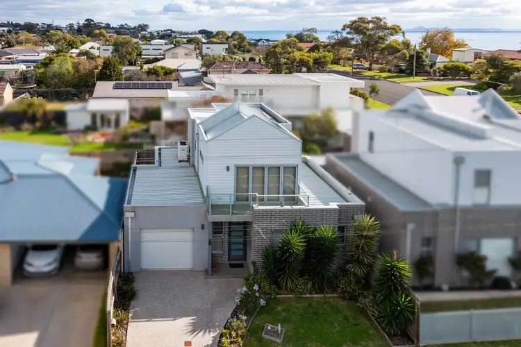 12 Fairfax Street