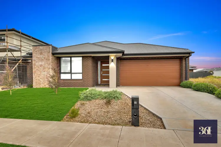 10 Saltaire Drive, Strathtulloh VIC 3338