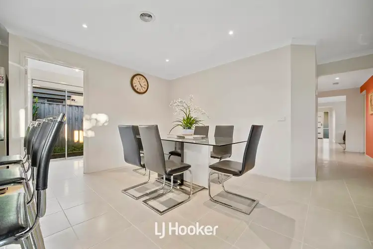 Sixth view of Homely house listing, 6 Crestway Drive, Cranbourne North VIC 3977