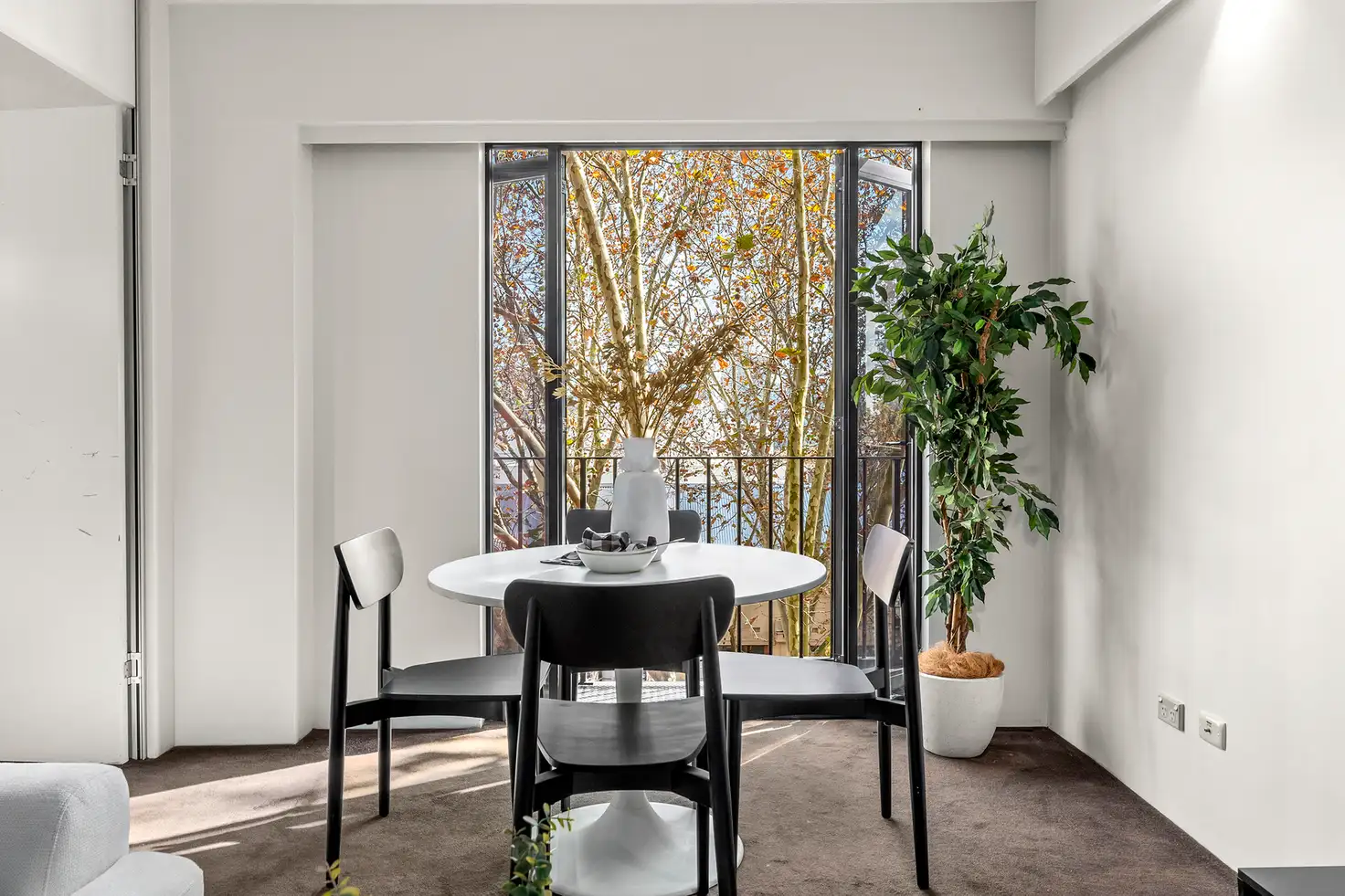 Main view of Homely unit listing, 518/50 Macleay Street, Elizabeth Bay NSW 2011