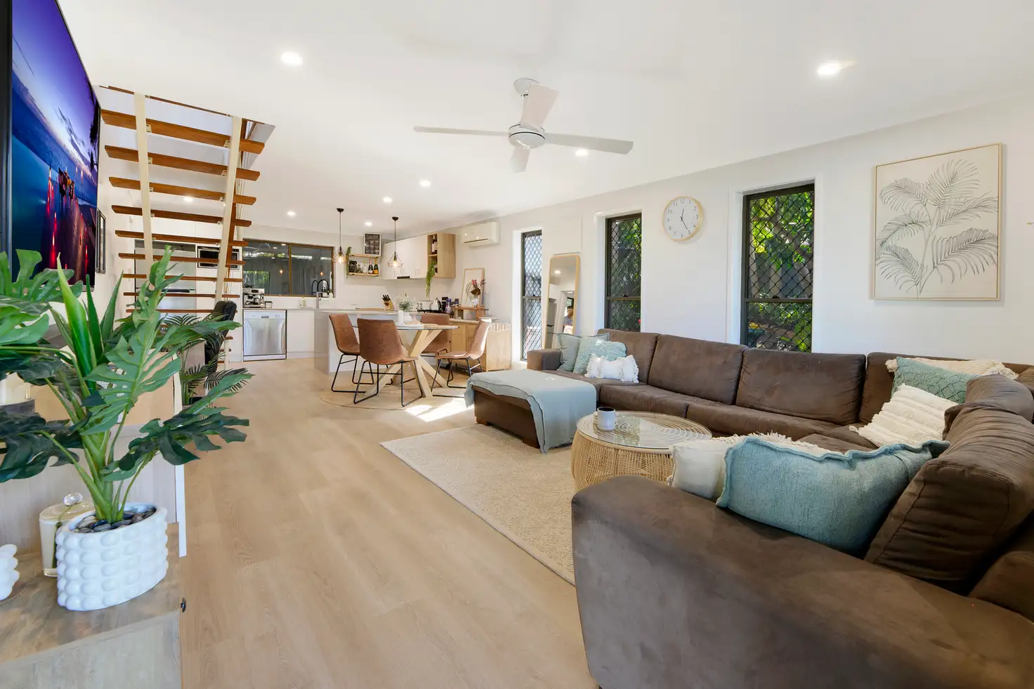 Main view of Homely house listing, 2/7 Vona Place, Labrador QLD 4215
