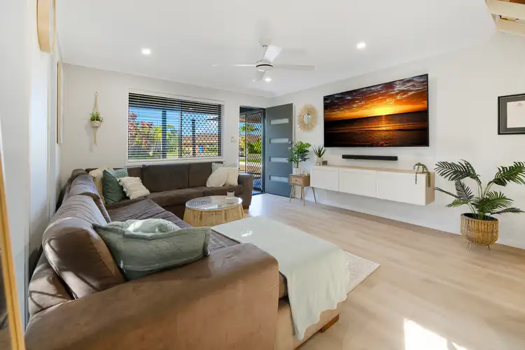 Third view of Homely house listing, 2/7 Vona Place, Labrador QLD 4215